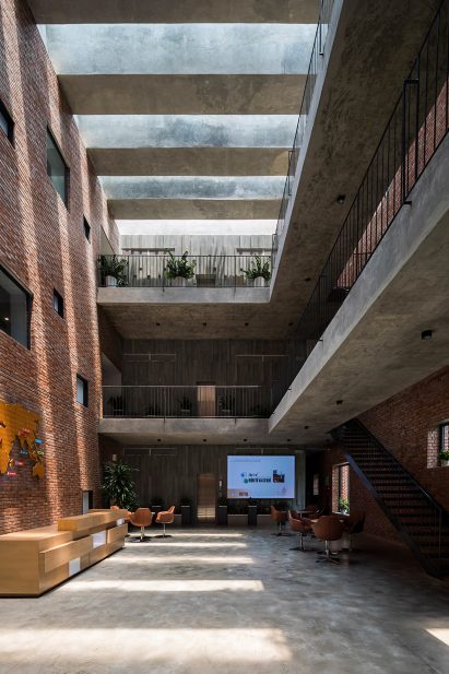 Viettel Academy Education Centre by Vo Trang Nghia Architects
