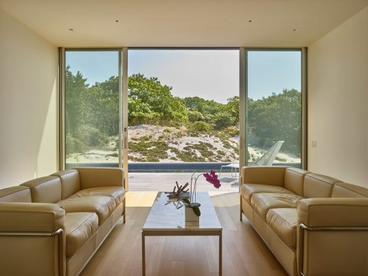 House in Amagansett by 1100 Architect