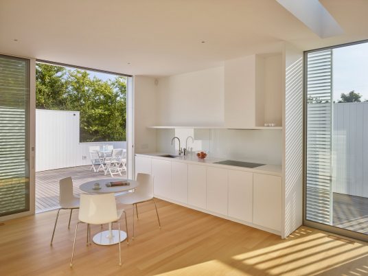 House in Amagansett by 1100 Architect