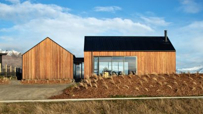 Avalanche House by Intuitive Architects in New Zealand