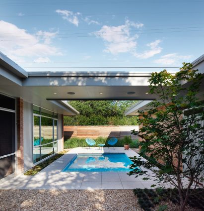 Balcones Residence by Clayton and Little