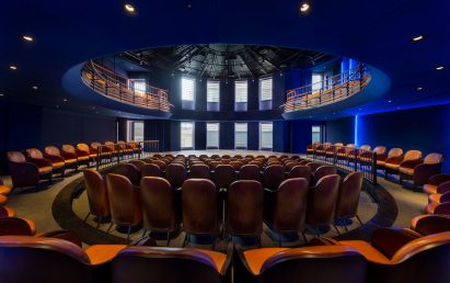 Boulevard theatre by Soda featuring a revolving auditorium