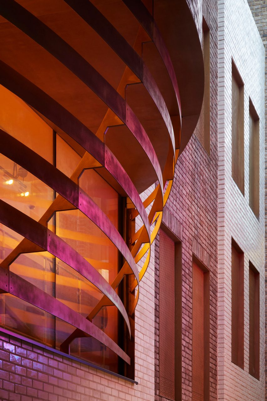 Boulevard theatre by Soda featuring a revolving auditorium