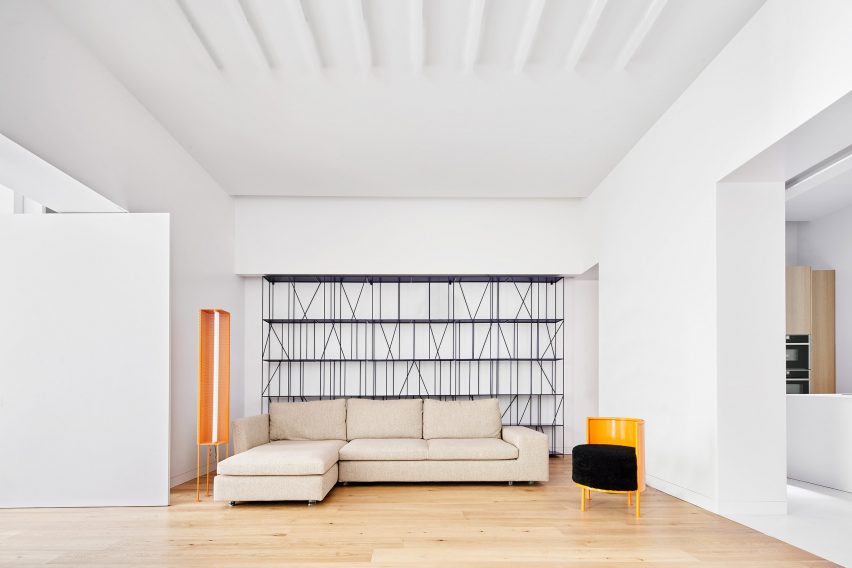 Casa A12 by Lucas y Hernández-Gil