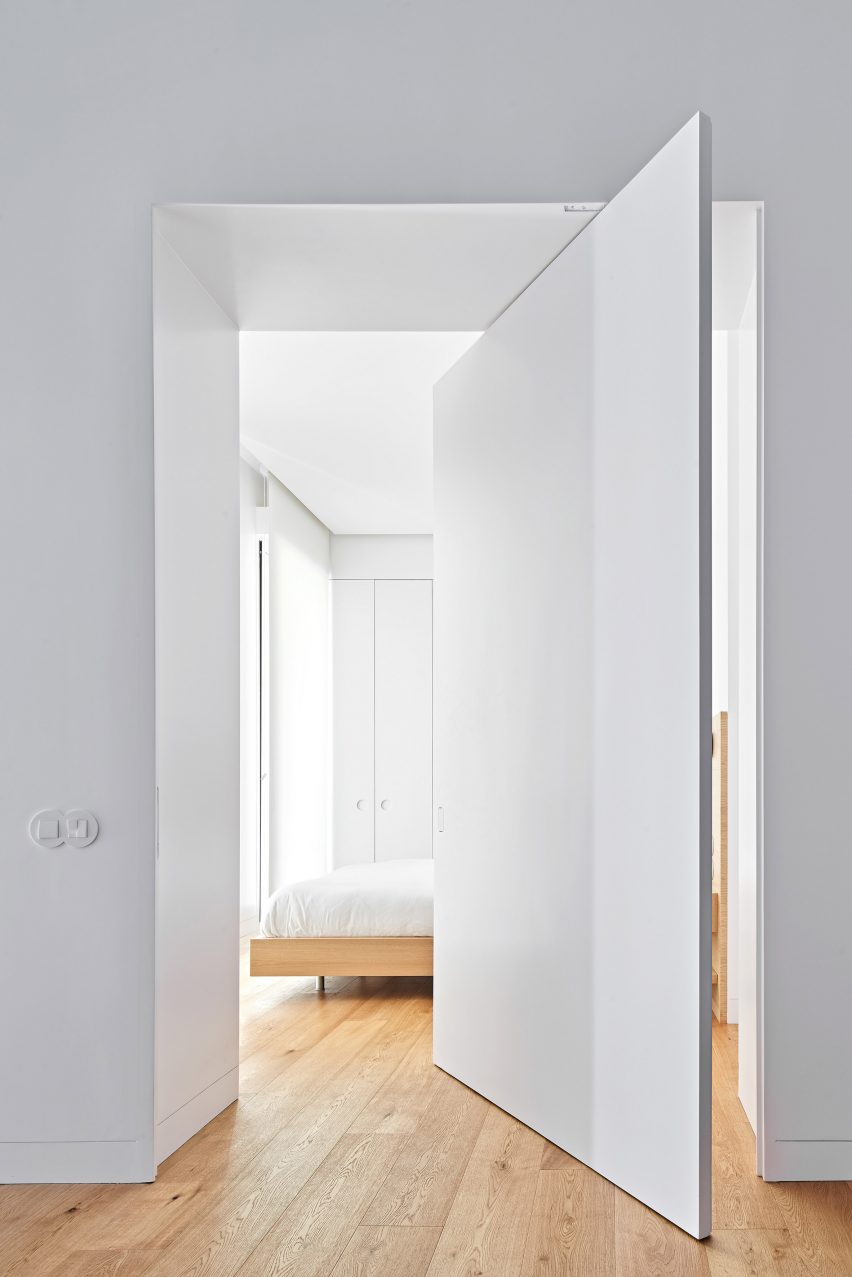 Casa A12 by Lucas y Hernández-Gil