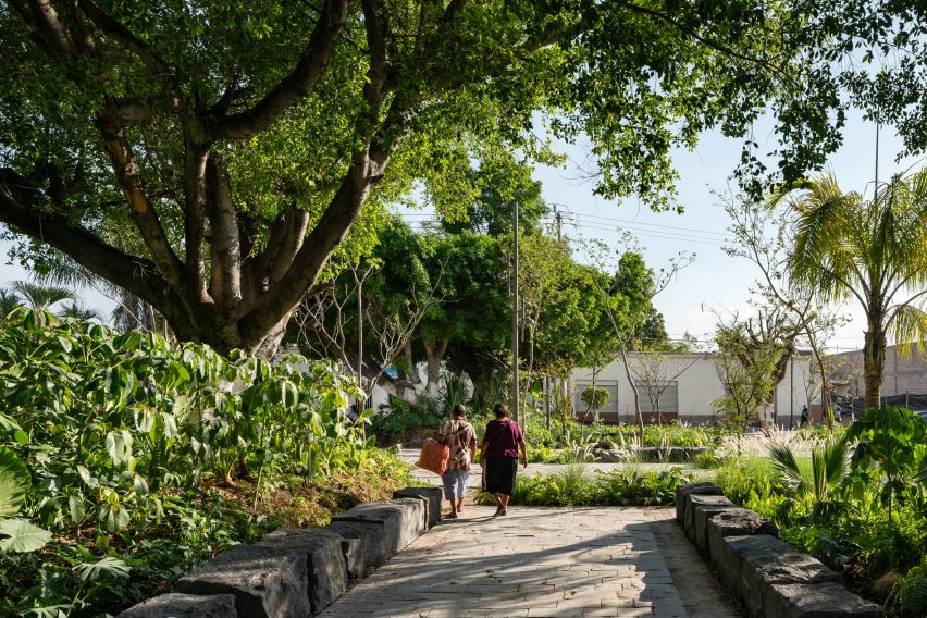 Central Gardens of Jojutla by Estudio MMX