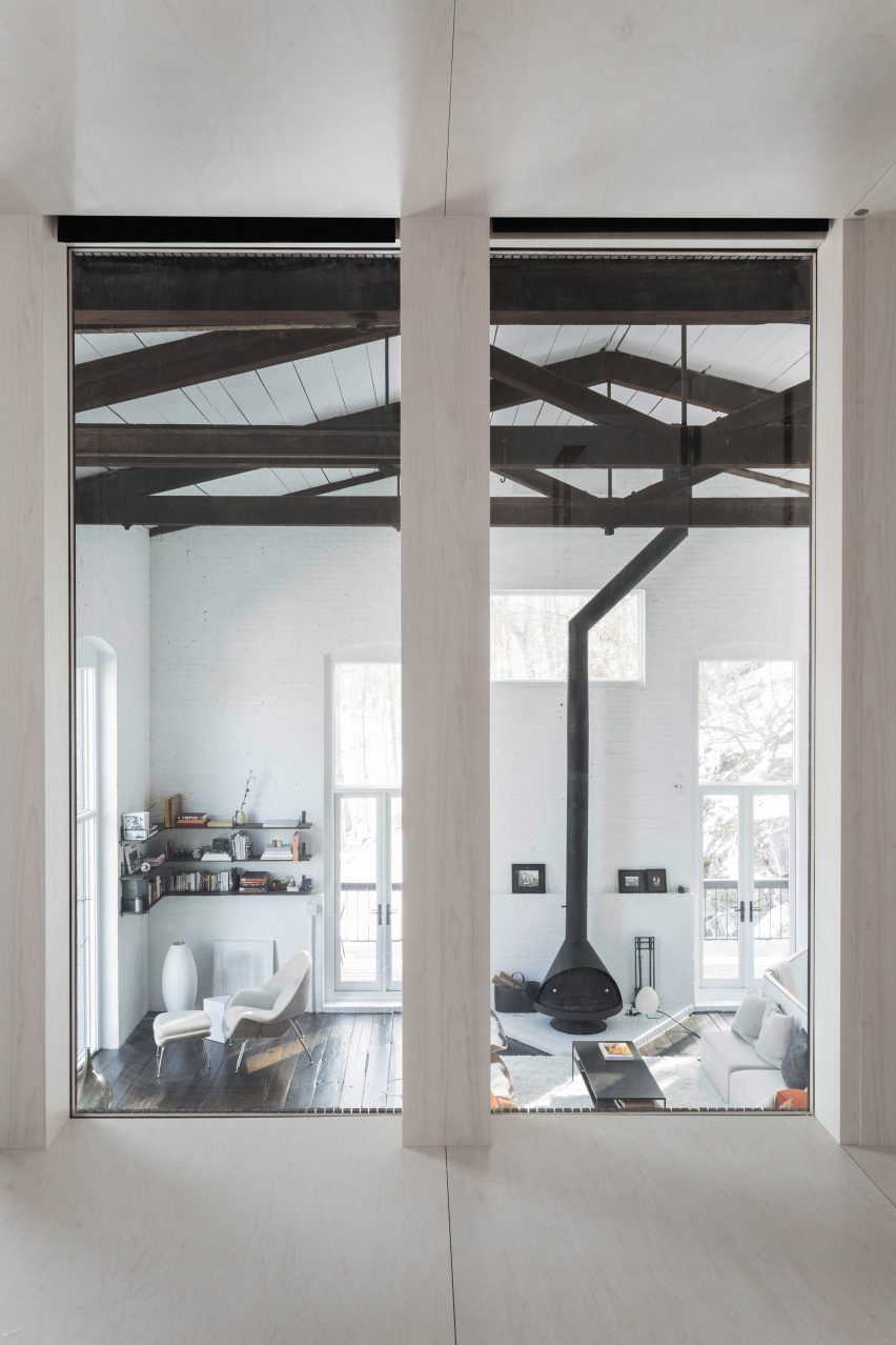 Clover Hill Residence by Ravi Raj
