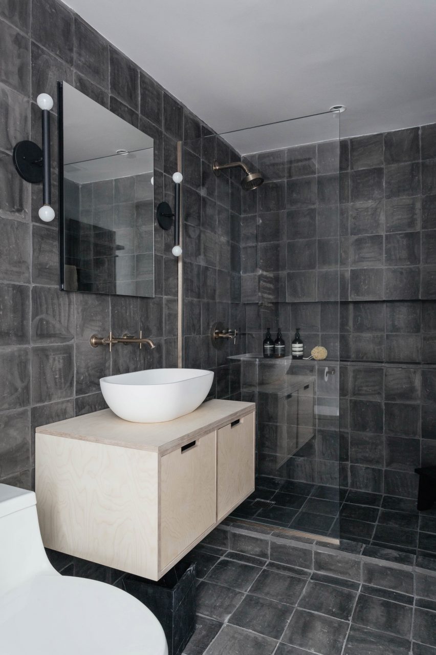 Clover Hill Residence by Ravi Raj