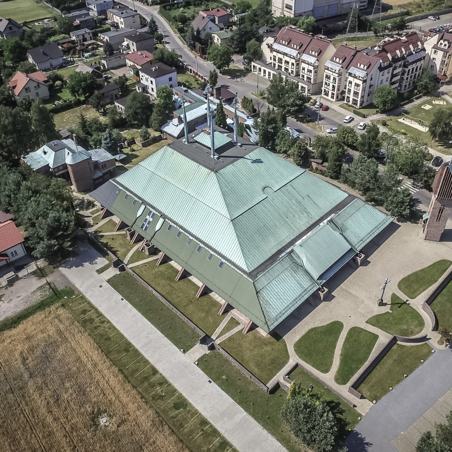 Day-VII Architecture A Catalogue of Polish Churches post 1945