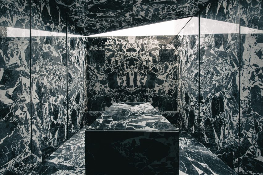 Grupo Arca showroom by Esrawe Studio