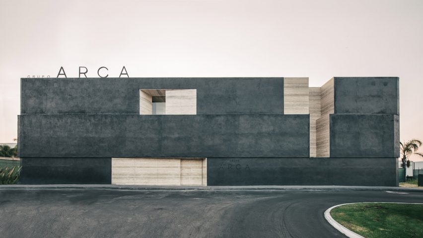 Grupo Arca showroom by Esrawe Studio