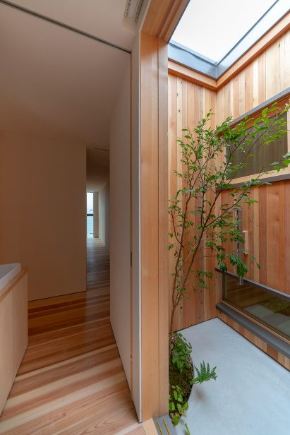 House in Akashi by Arbol