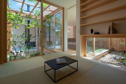 House in Akashi by Arbol