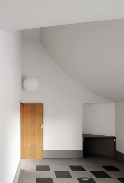 House in a Garden by David Leech Architects