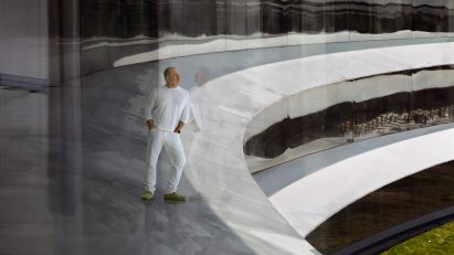 National Portrait Gallery reveals Jony Ive portrait by Andreas Gursky