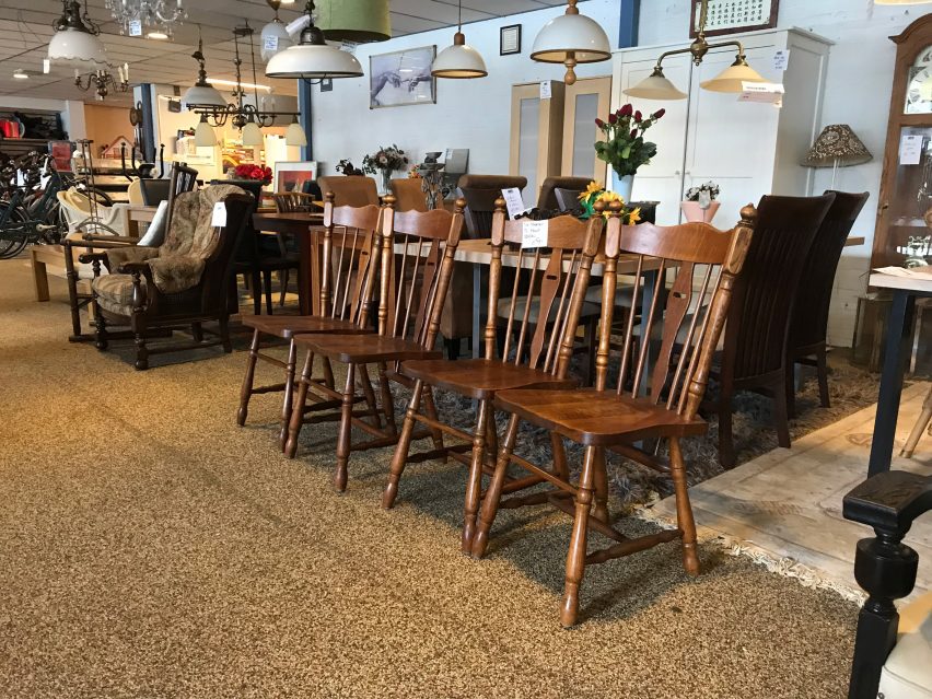 Micheline Nahra de- and reconstructs a dining set beyond recognition