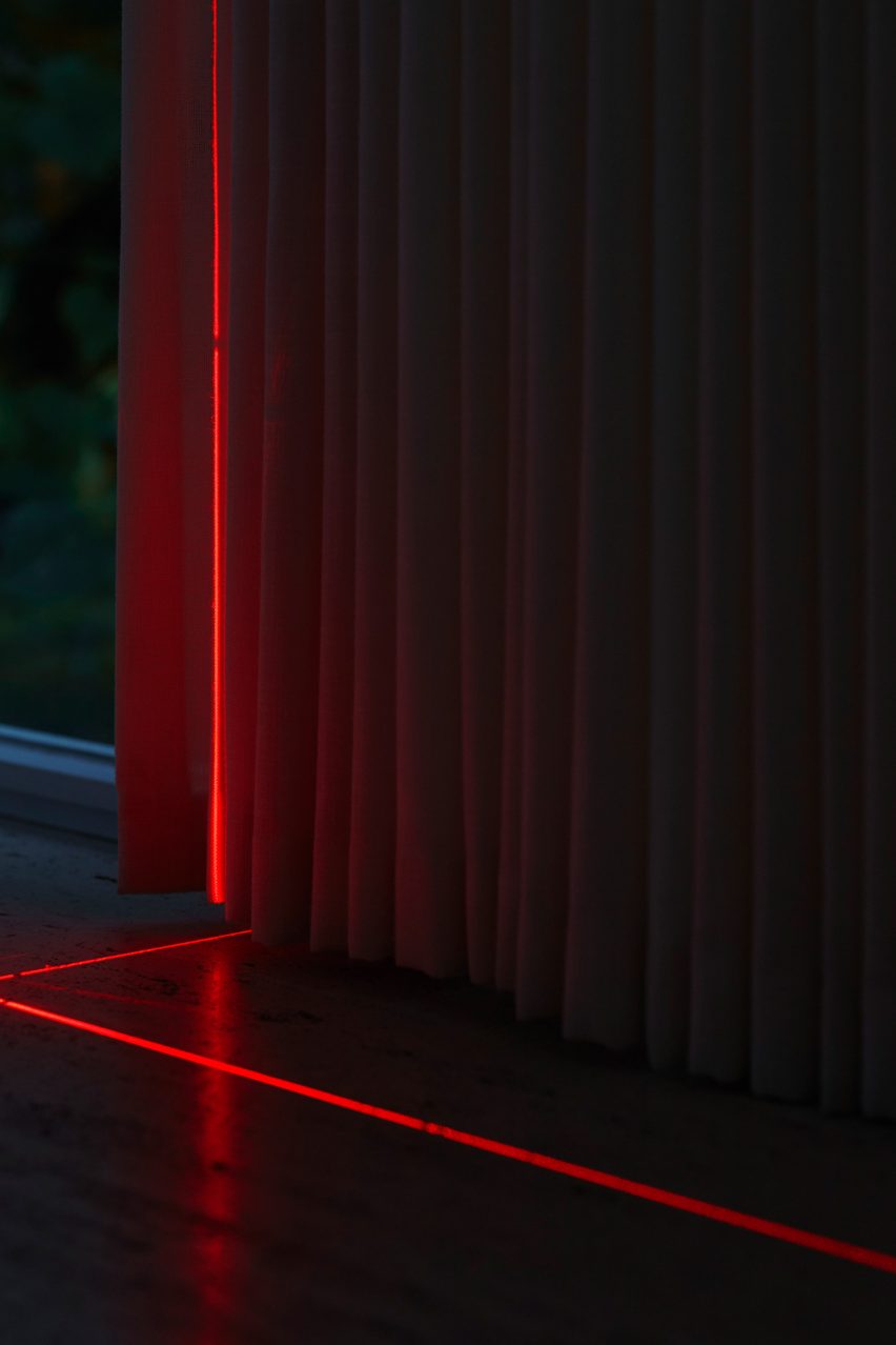 Geometry of Light at Mies van der Rohe's Farnsworth House by Iker Gil and Luftwerk