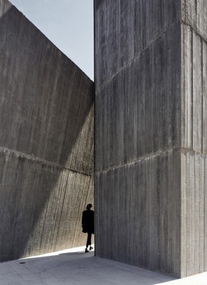 Ocho Quebradas by Alejandro Aravena