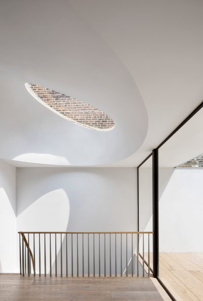 Oculi House by O'Neill Rose Architects