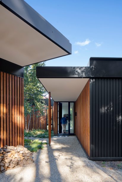 Ravine House by Wheeler Kearns