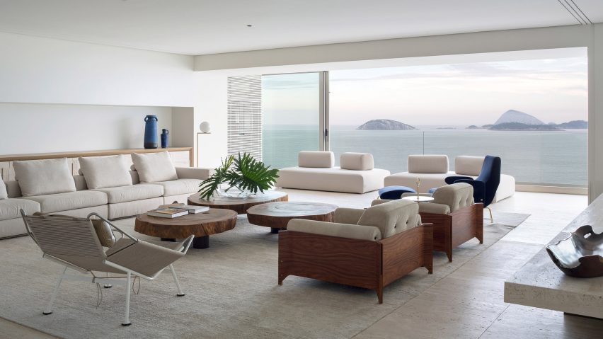 RS Apartment by Studio Arthur Casas