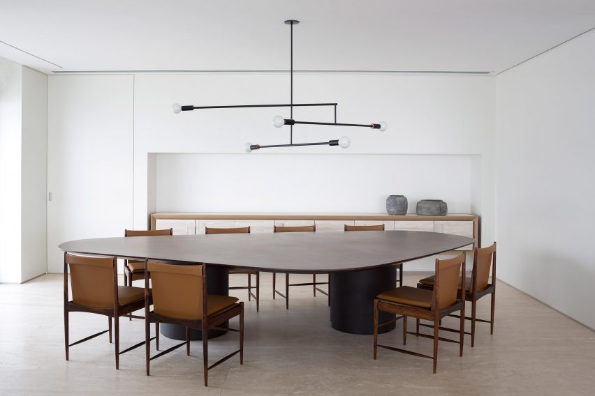 RS Apartment by Studio Arthur Casas