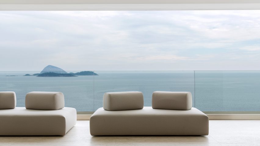 RS Apartment by Studio Arthur Casas