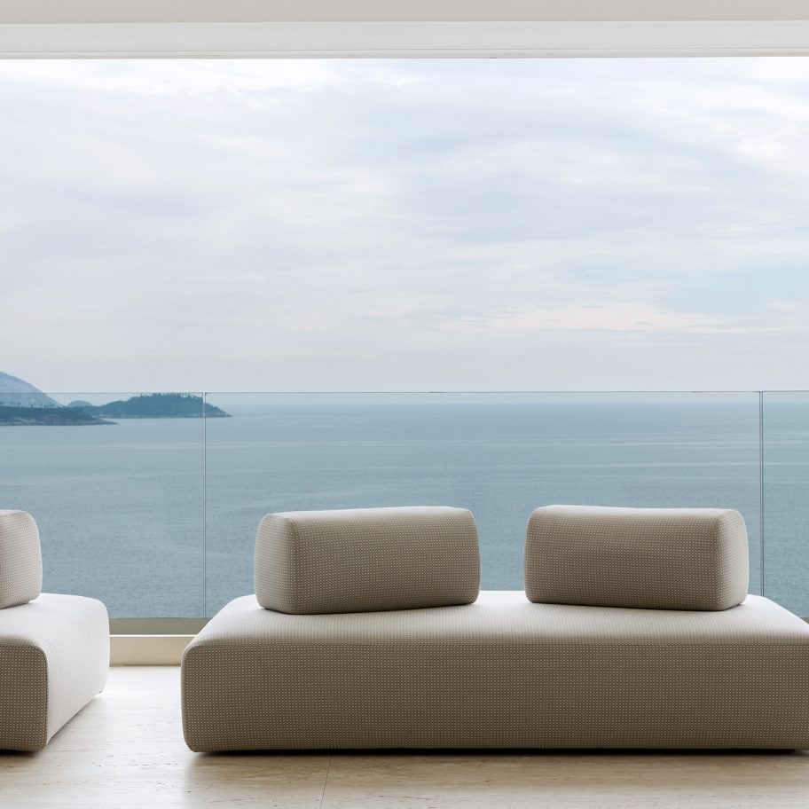 RS Apartment by Studio Arthur Casas