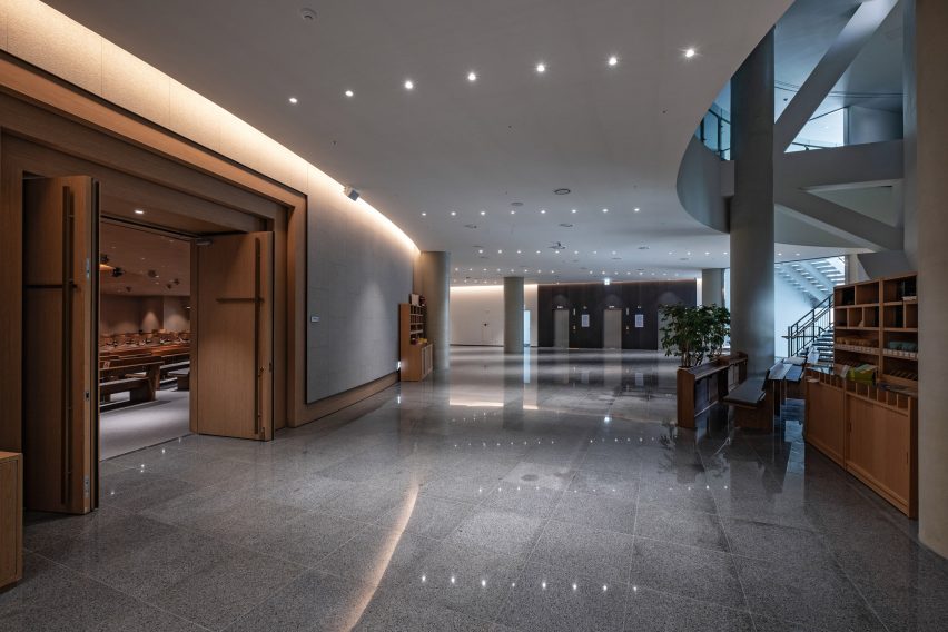 Saemoonan Church in Seoul South Korea, by Seoinn Design Group
