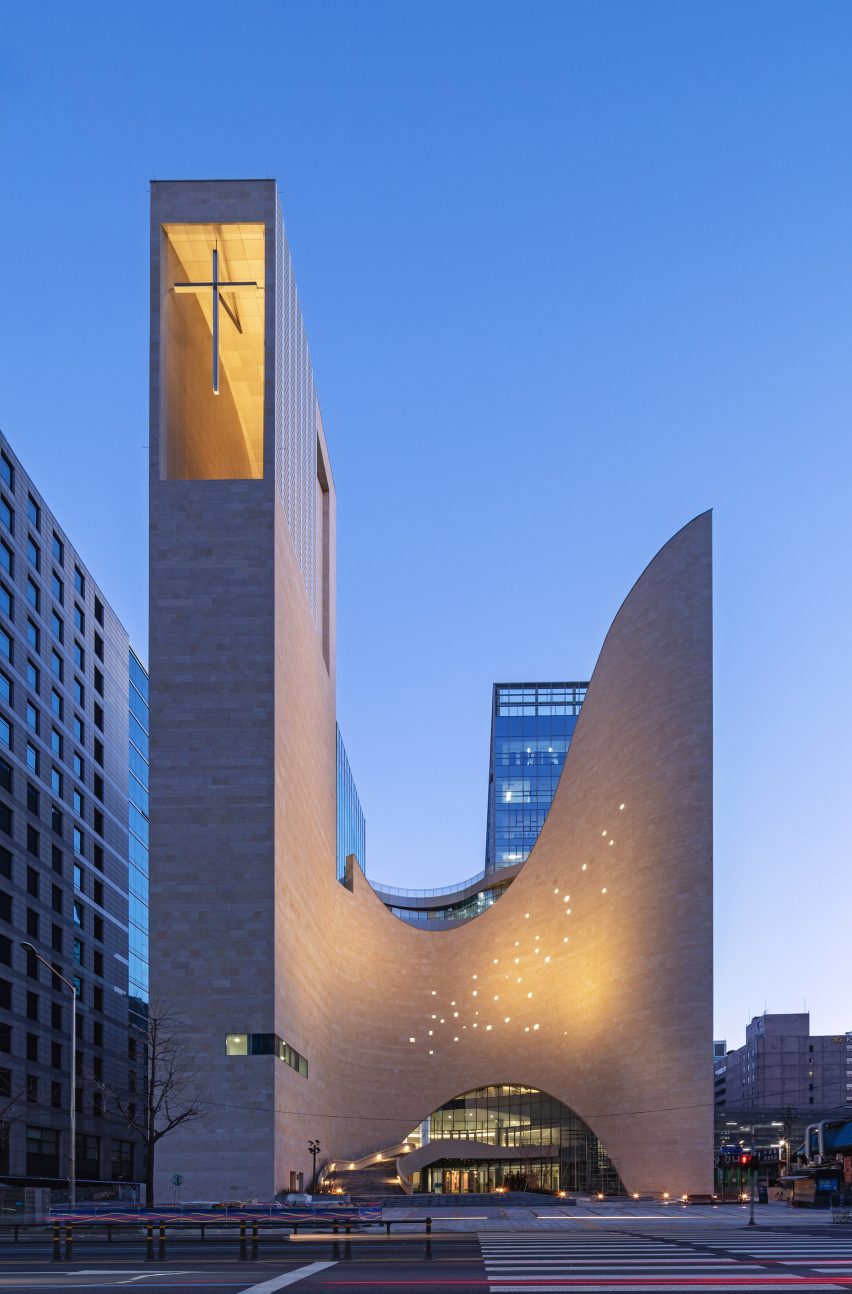 Saemoonan Church in Seoul South Korea, by Seoinn Design Group