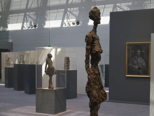 High-tech architecture: Sainsbury Centre for the Visual Arts by Norman Foster