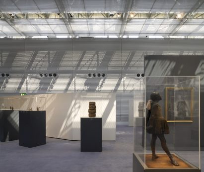 High-tech architecture: Sainsbury Centre for the Visual Arts by Norman Foster