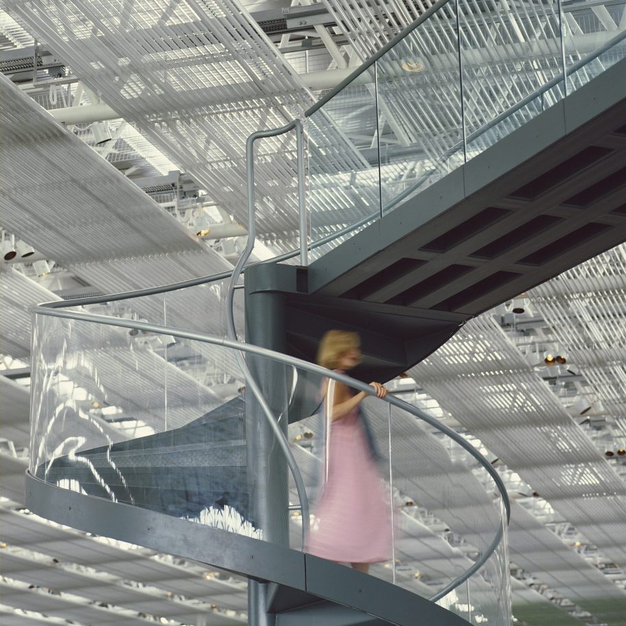 High-tech architecture: Sainsbury Centre for the Visual Arts by Norman Foster