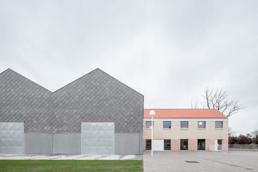 School Zarren with pink concrete stair by Felt in Belgium