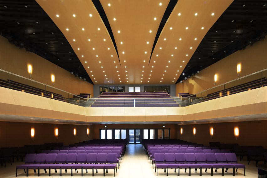 Skyscraper church in Hong Kong: Wesleyan House Methodist International Church by Rocco Design Architects