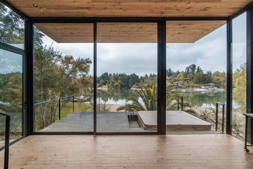 Slope House by Hsu Rudolphy