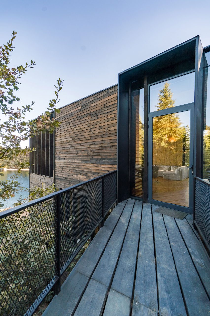 Slope House by Hsu Rudolphy