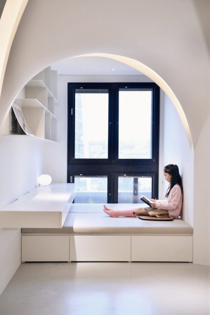 Sunny Apartment by Very Studio