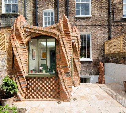 Twist House extension by Urban Mesh