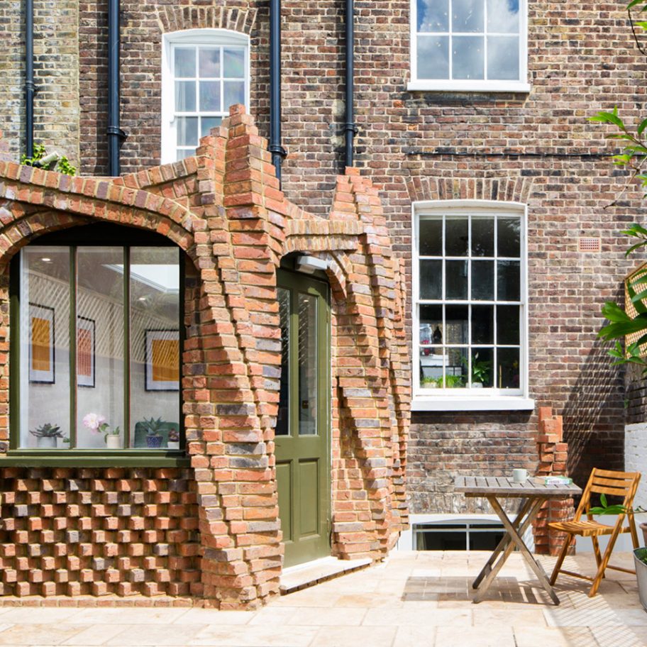 Twist House extension by Urban Mesh