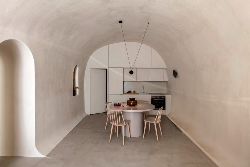Two holiday residences in Fira by Kapsimalis Architects
