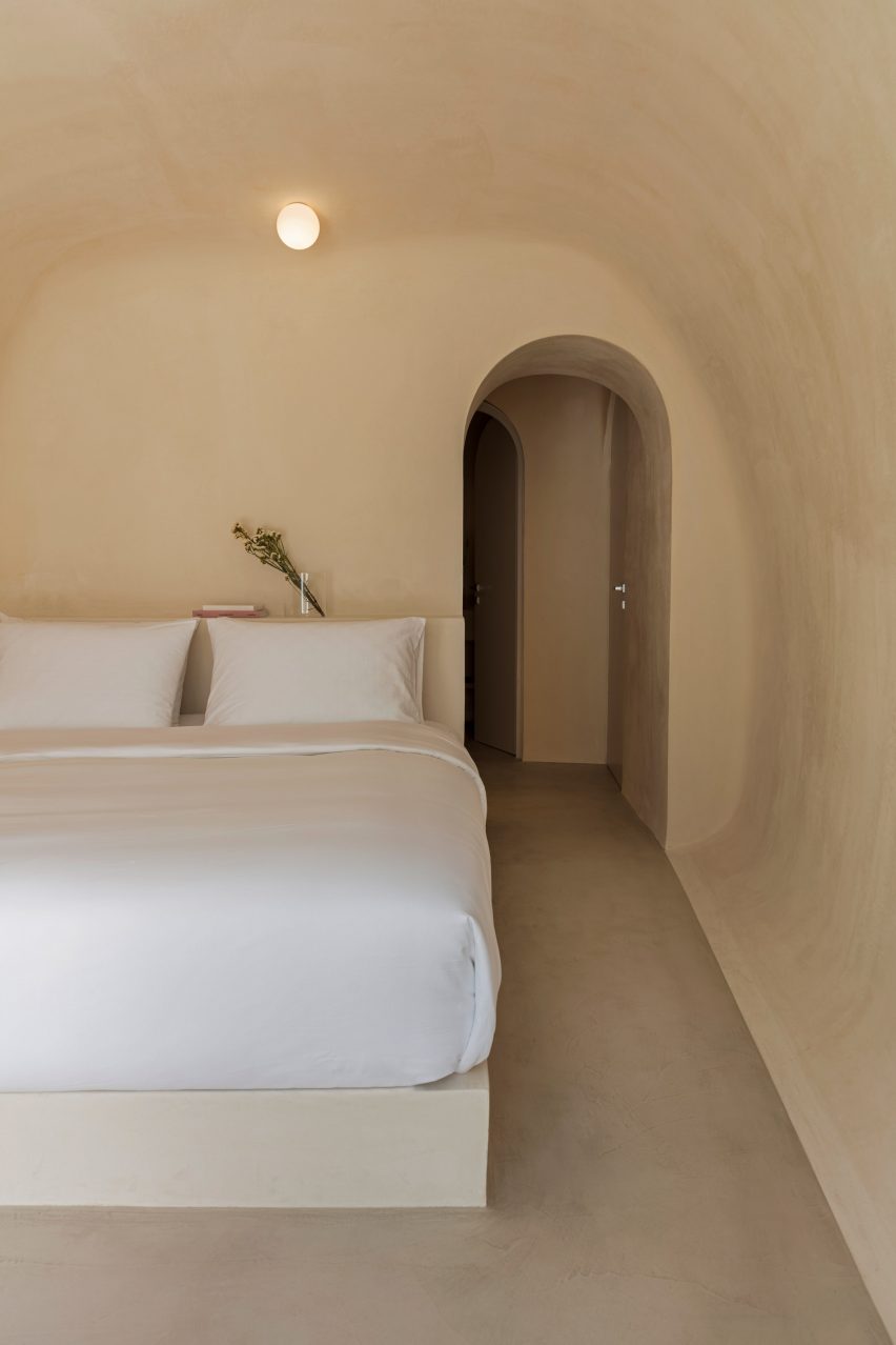 Two holiday residences in Fira by Kapsimalis Architects