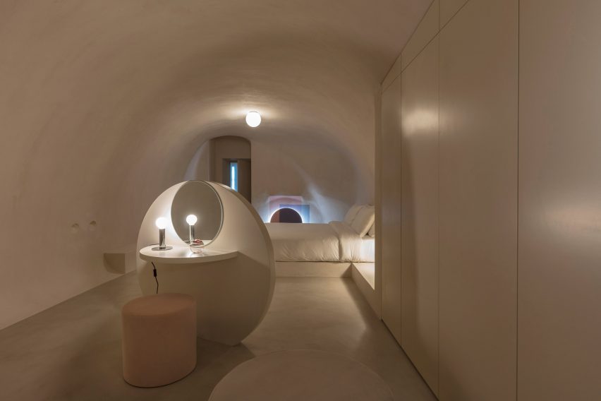 Two holiday residences in Fira by Kapsimalis Architects