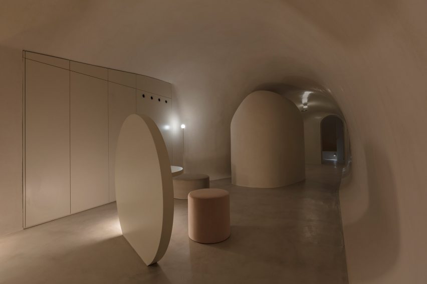 Two holiday residences in Fira by Kapsimalis Architects