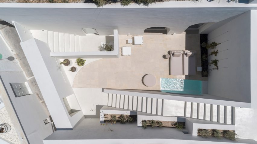 Two holiday residences in Fira by Kapsimalis Architects