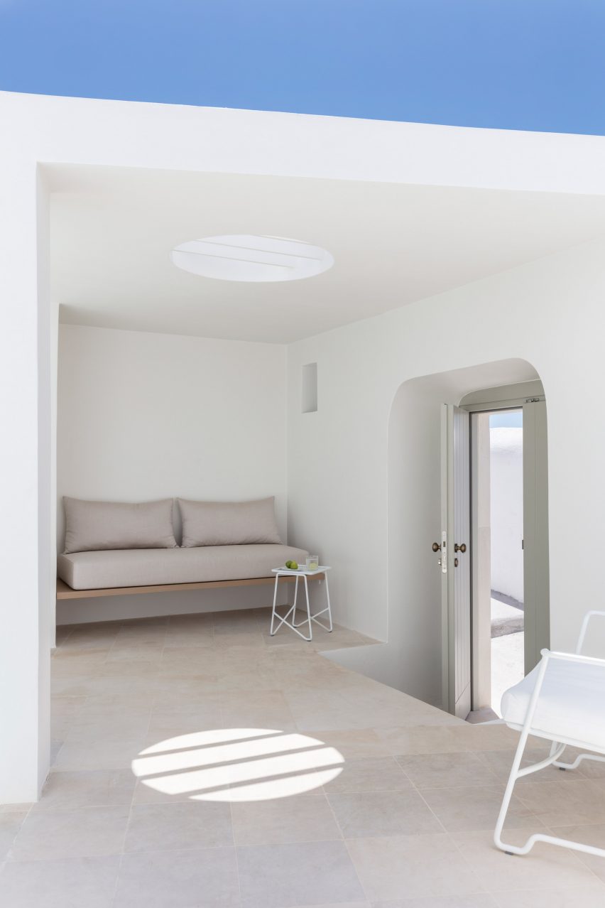 Two holiday residences in Fira by Kapsimalis Architects