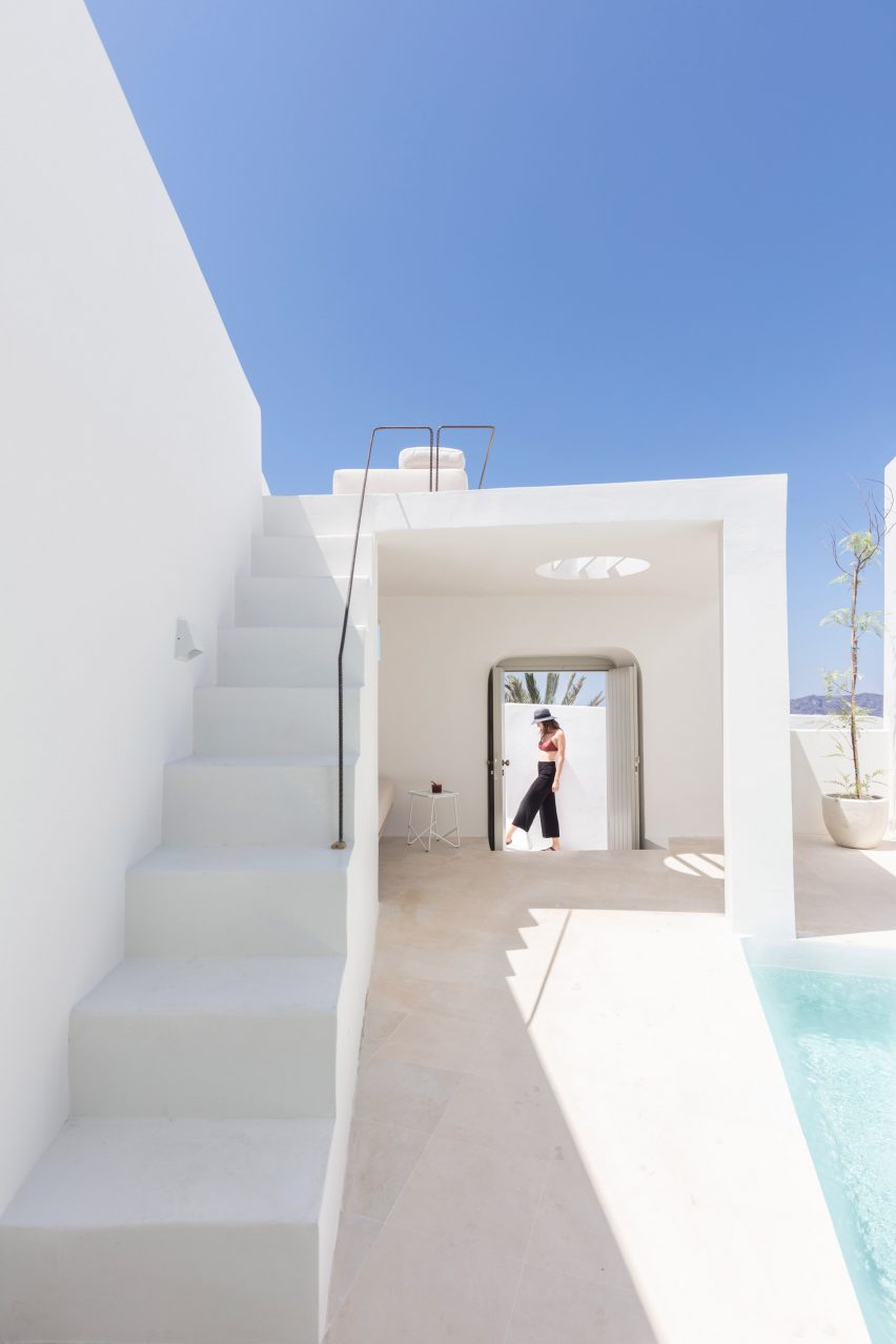 Two holiday residences in Fira by Kapsimalis Architects