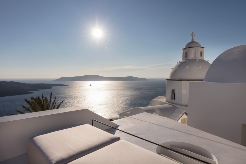 Two holiday residences in Fira by Kapsimalis Architects