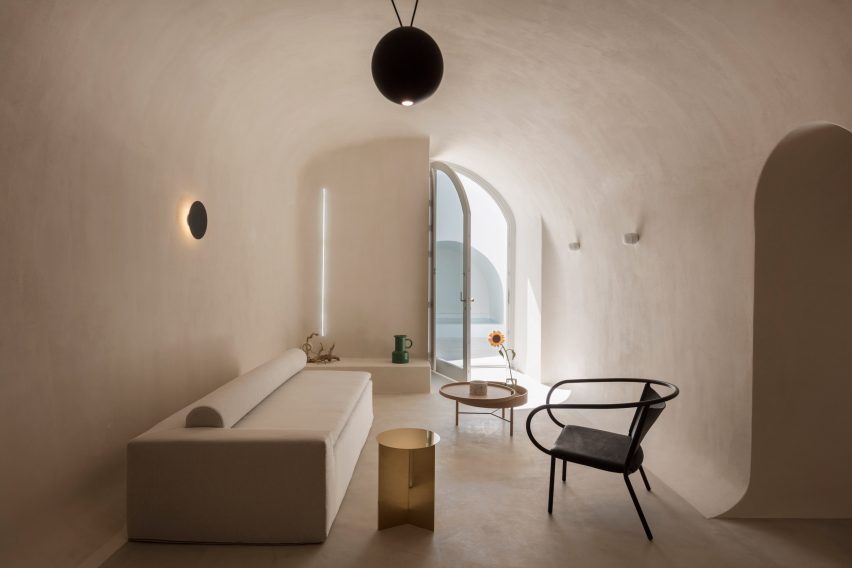 Two holiday residences in Fira by Kapsimalis Architects