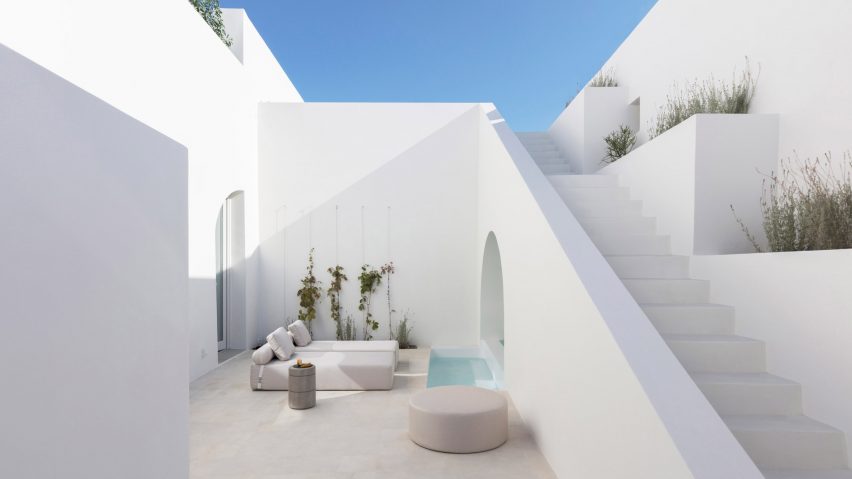 Two holiday residences in Fira by Kapsimalis Architects